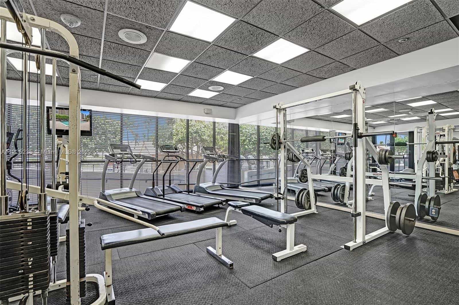 2555 Collins Avenue Miami Beach FL 33140