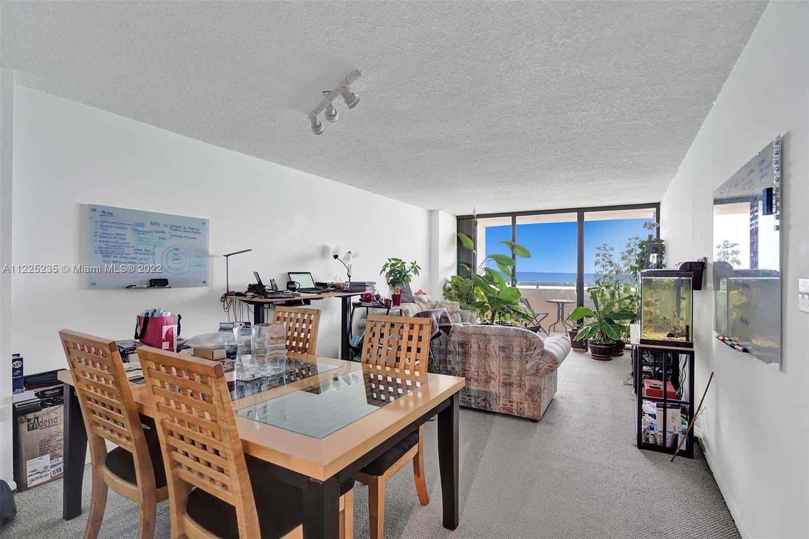 2555 Collins Avenue Miami Beach FL 33140