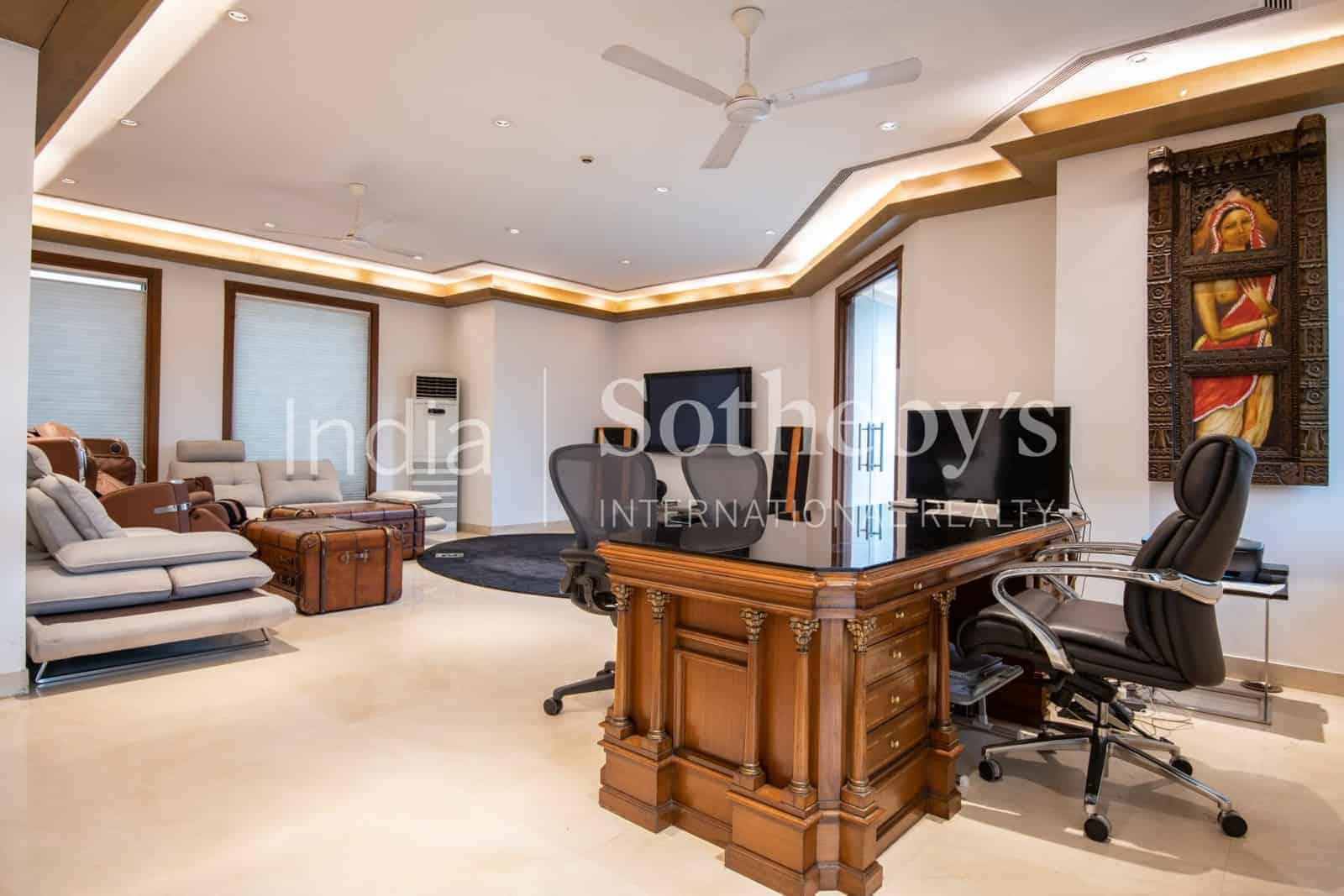 Block G, Sri Niwaspuri New Delhi IN 110065