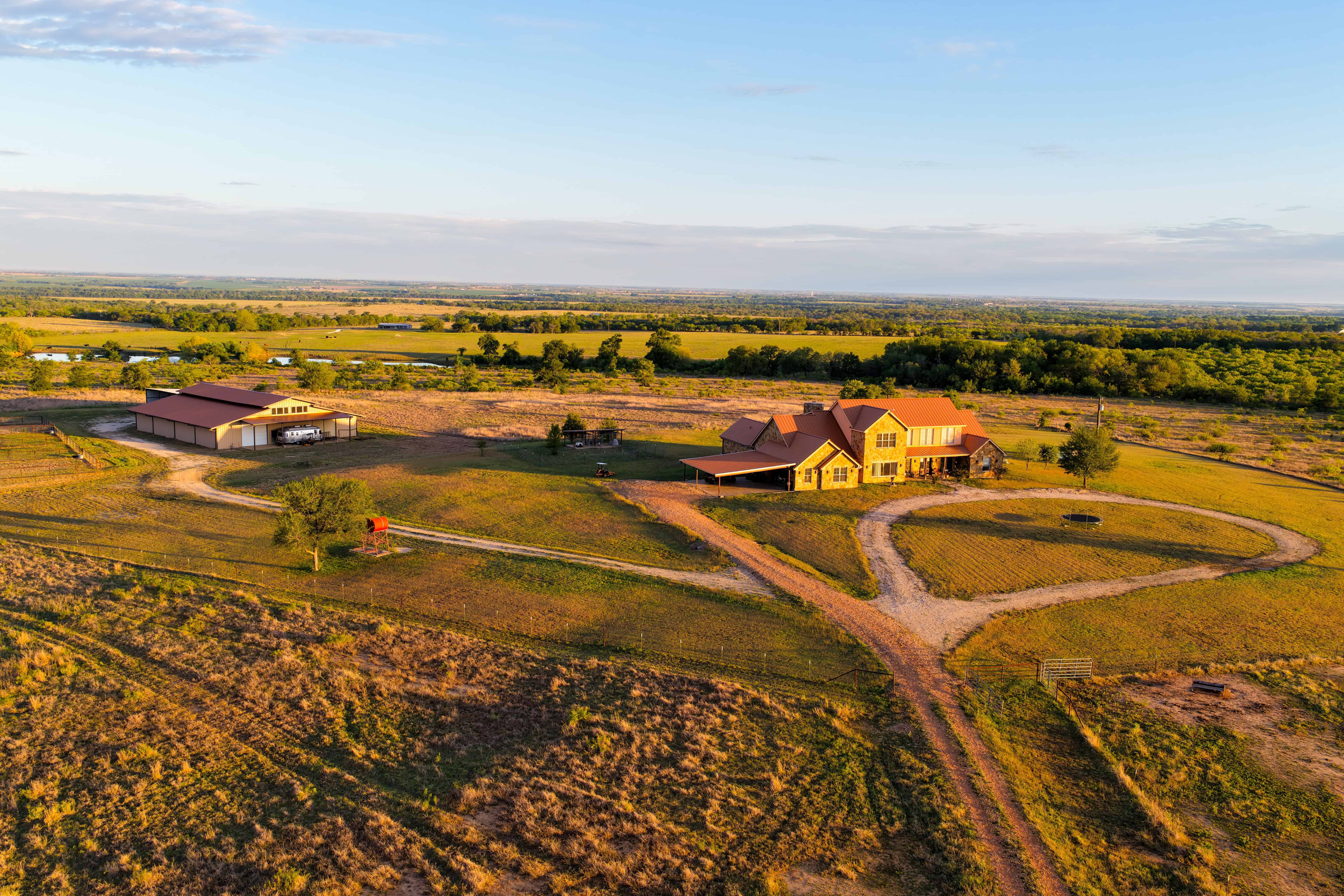 5098 S Farm Road 486 Thorndale TX 76577