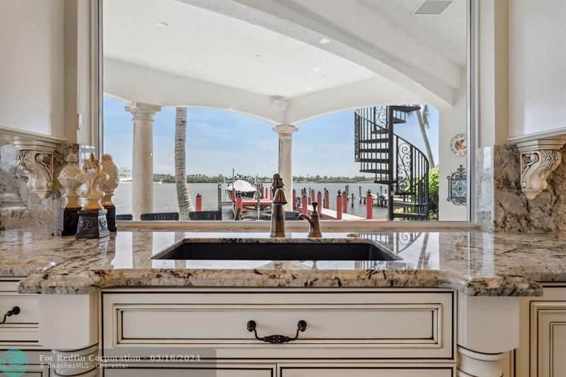 10 Bella Vista Avenue Lake Worth Beach FL 33460