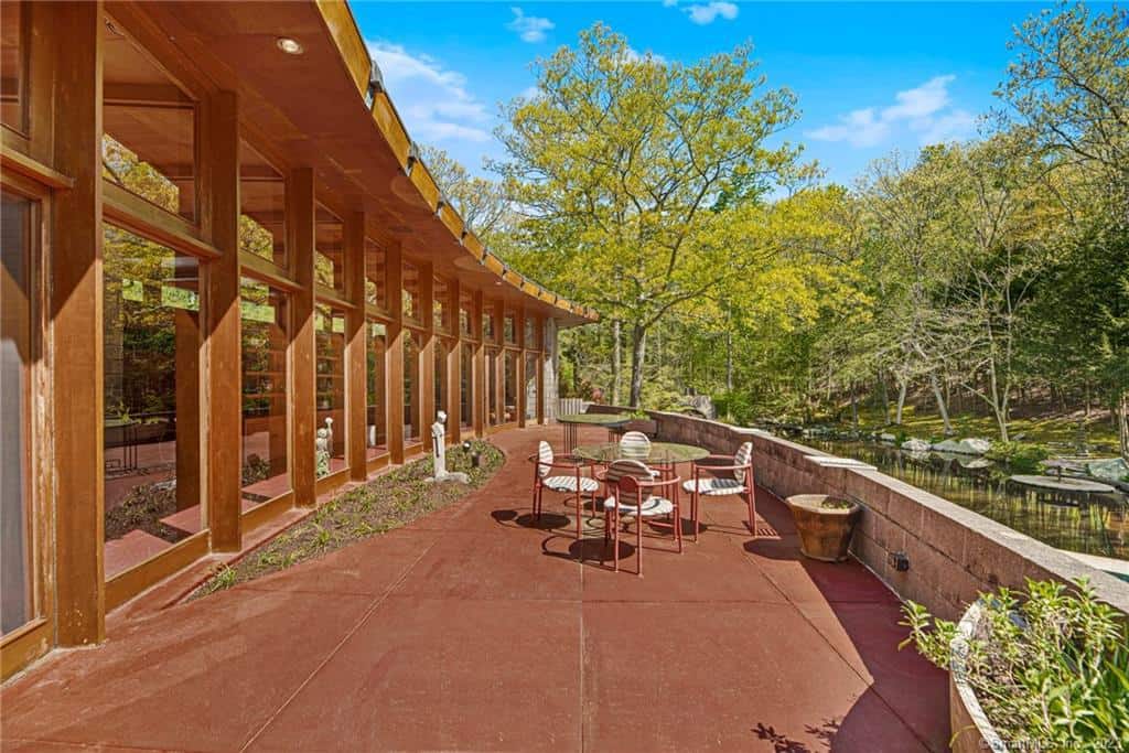 432 Frogtown Road New Canaan CT 06840