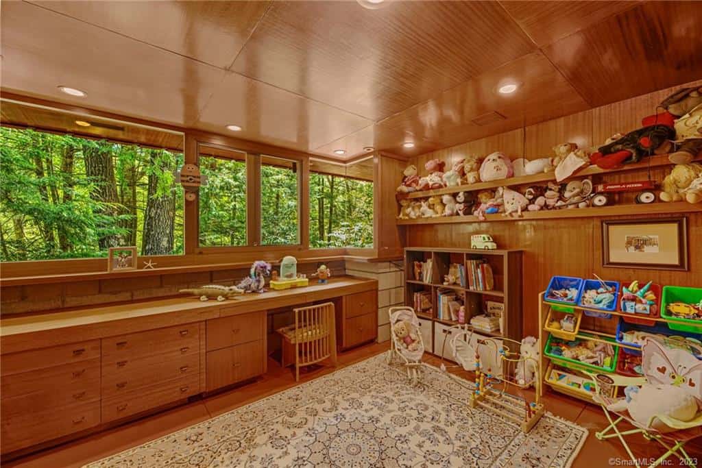 432 Frogtown Road New Canaan CT 06840