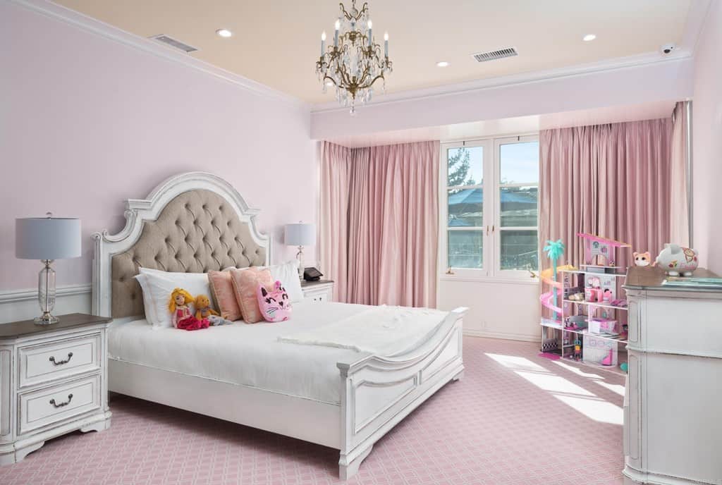 7007 Country Club Drive La Jolla CA 92037