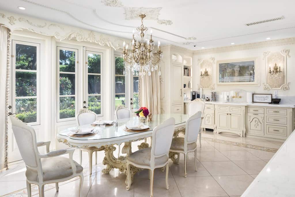 7007 Country Club Drive La Jolla CA 92037