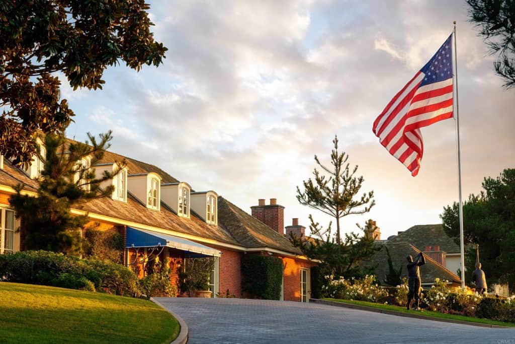 7007 Country Club Drive La Jolla CA 92037