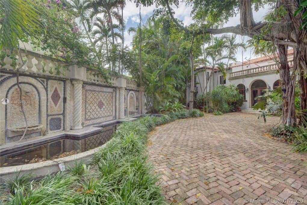 2050 N Bay Road Miami Beach FL 33140