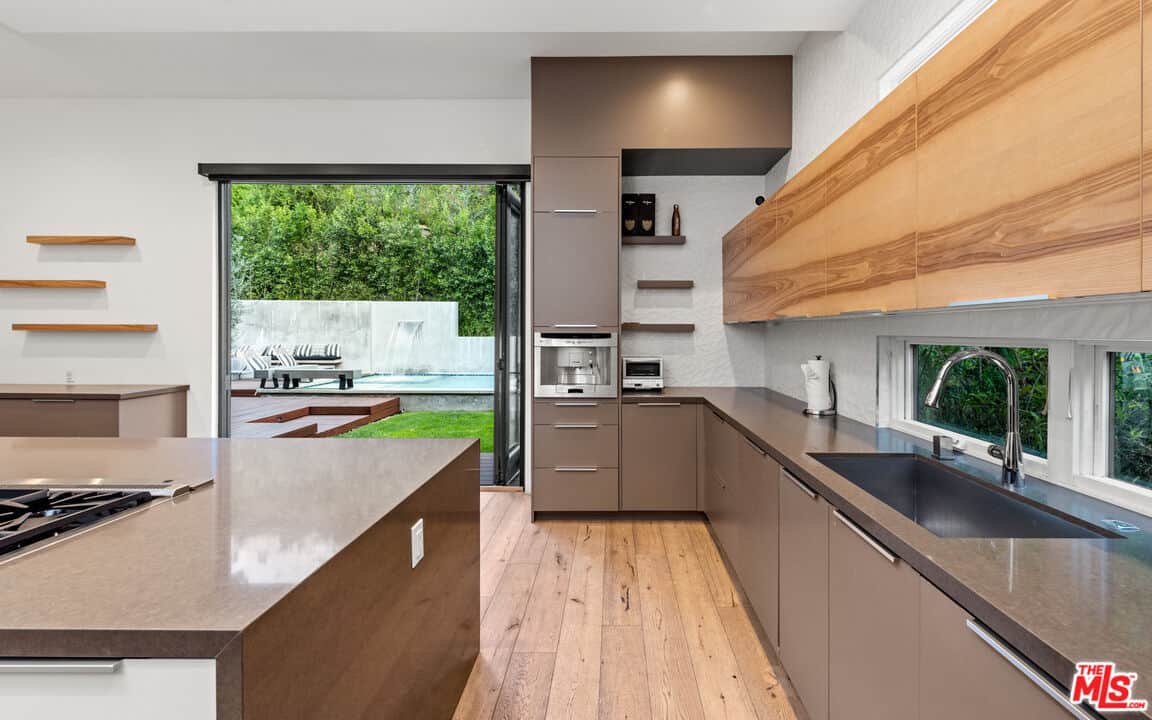 1862 Laurel Canyon Boulevard Los Angeles CA 90046