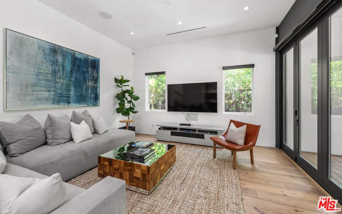 1862 Laurel Canyon Boulevard Los Angeles CA 90046