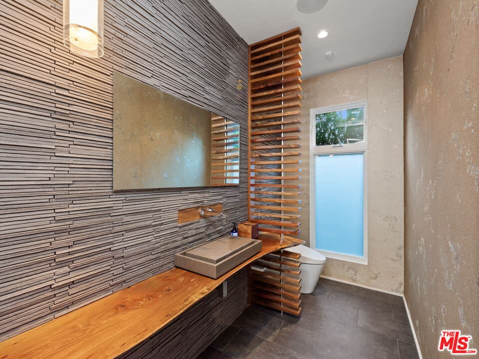 1862 Laurel Canyon Boulevard Los Angeles CA 90046