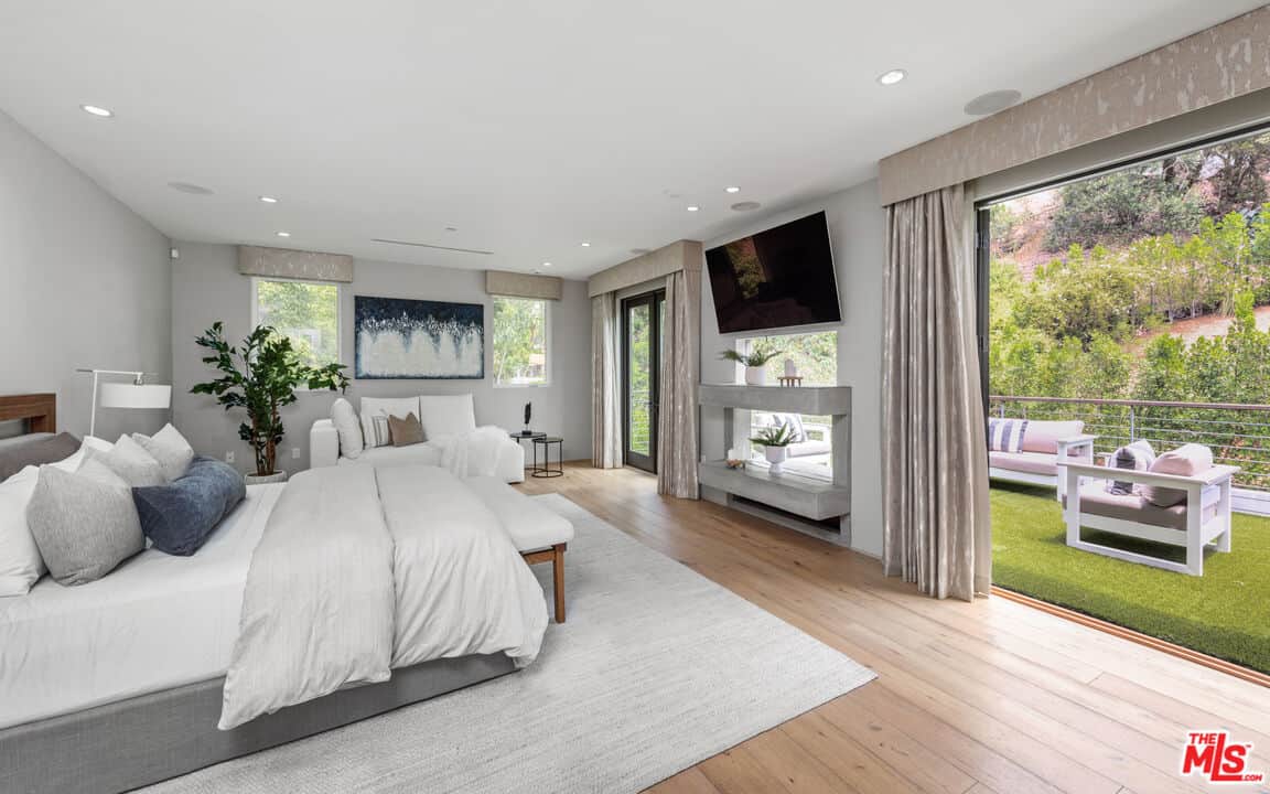 1862 Laurel Canyon Boulevard Los Angeles CA 90046