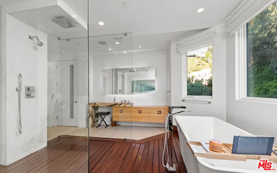 1862 Laurel Canyon Boulevard Los Angeles CA 90046
