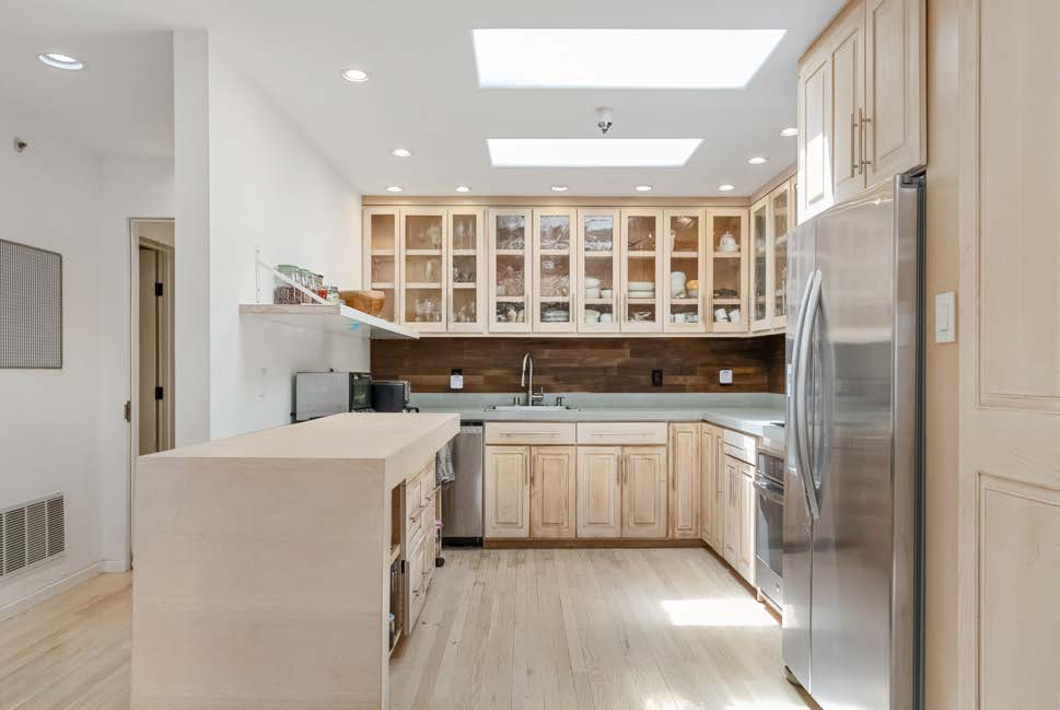 335 S Van Ness Avenue San Francisco CA 94103