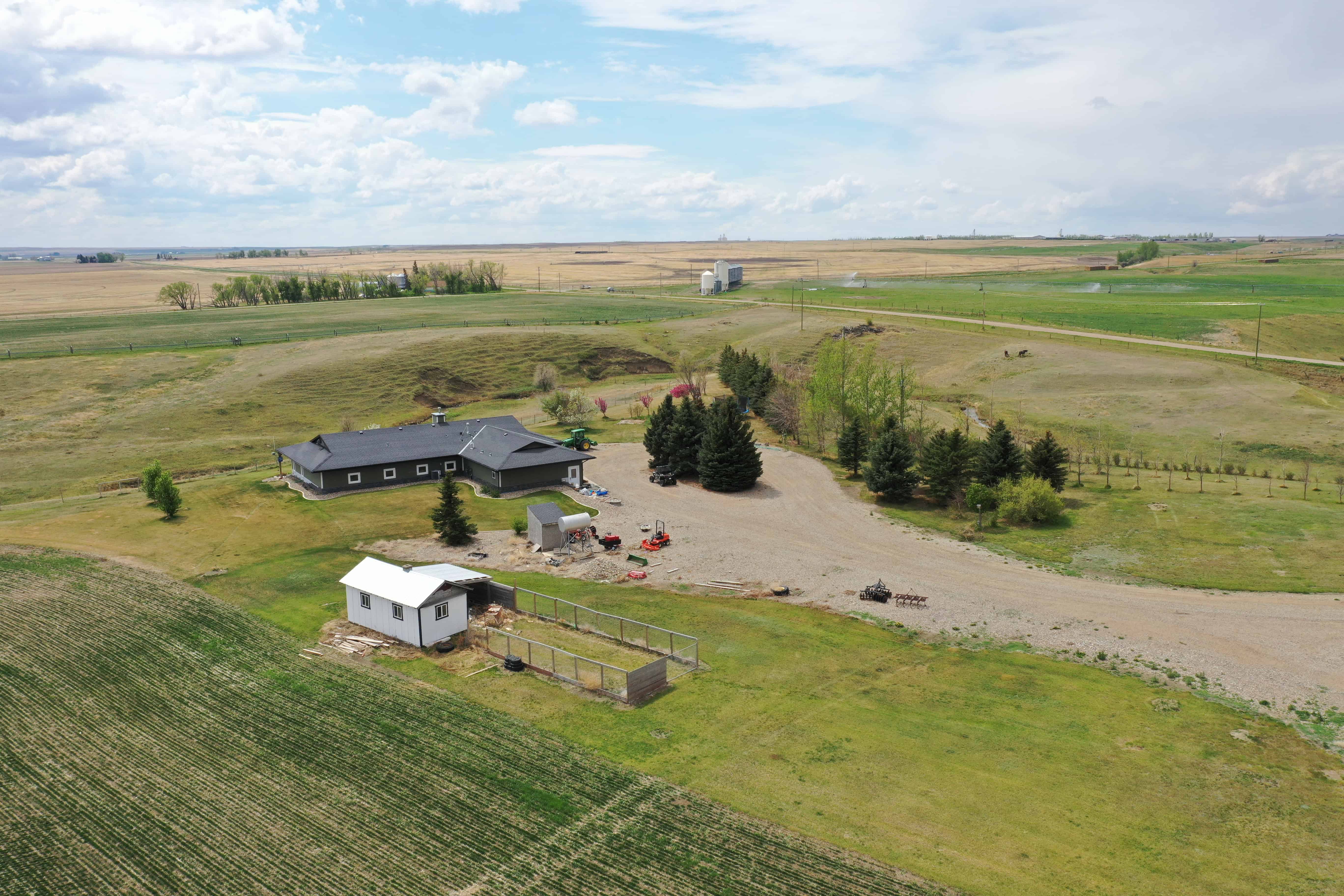 Rr 214, County Of Lethbridge SW 1/4- 28-12-21-w4 Picture Butte AB