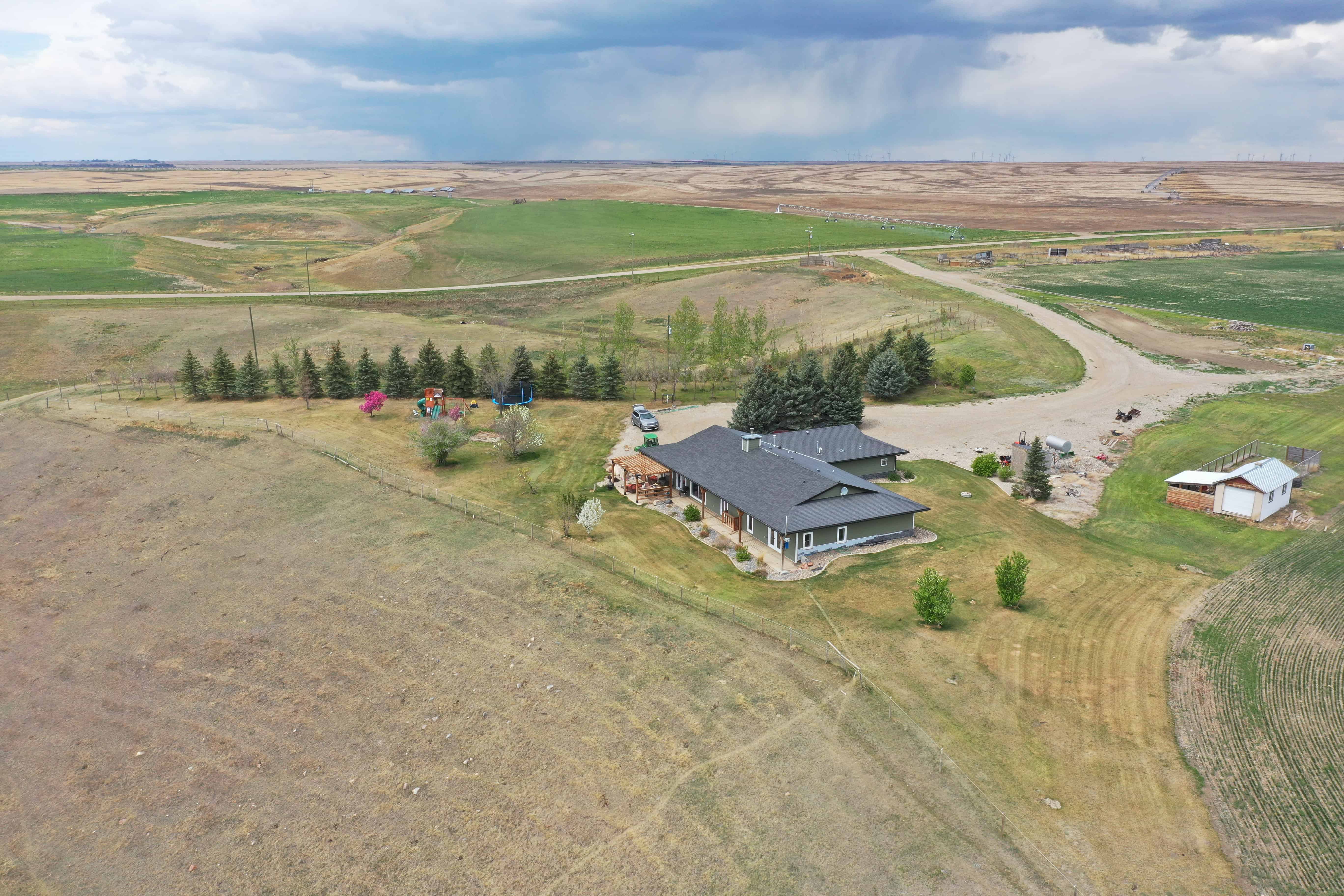 Rr 214, County Of Lethbridge SW 1/4- 28-12-21-w4 Picture Butte AB