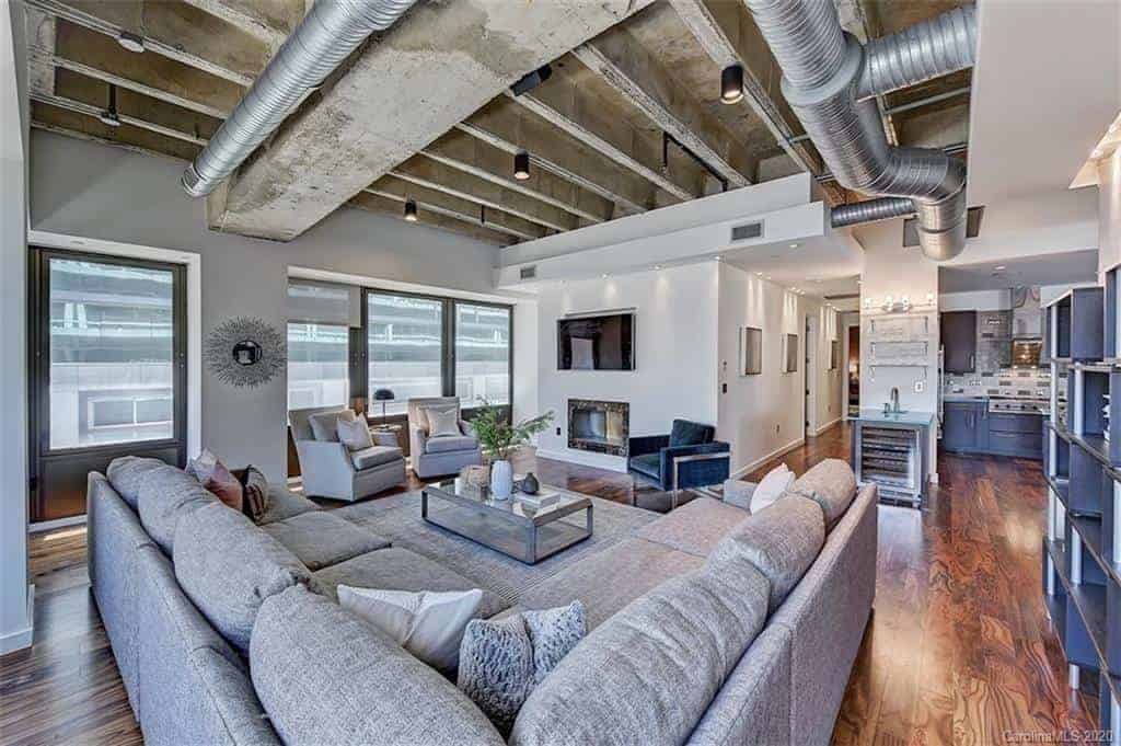 139 S Tryon Street Apt 5b Charlotte NC 28202