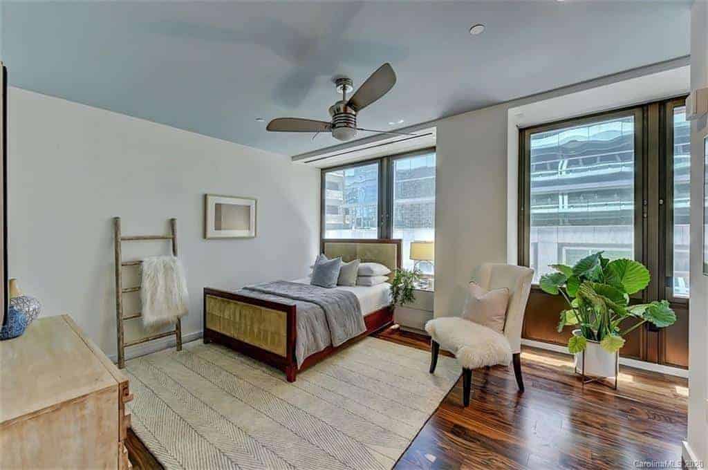 139 S Tryon Street Apt 5b Charlotte NC 28202
