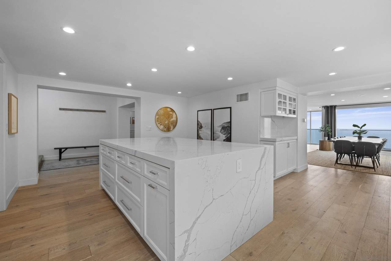 1624 Torrey Pines Road La Jolla CA 92037