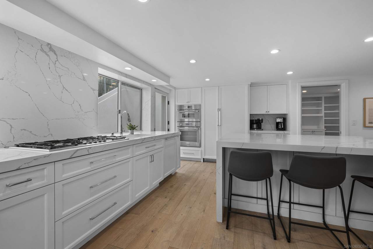 1624 Torrey Pines Road La Jolla CA 92037