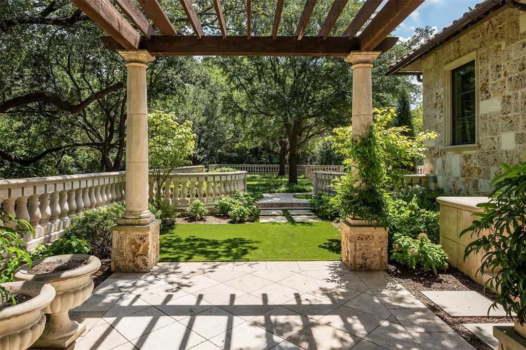 5020 Elm Hollow Drive Dallas TX 75229