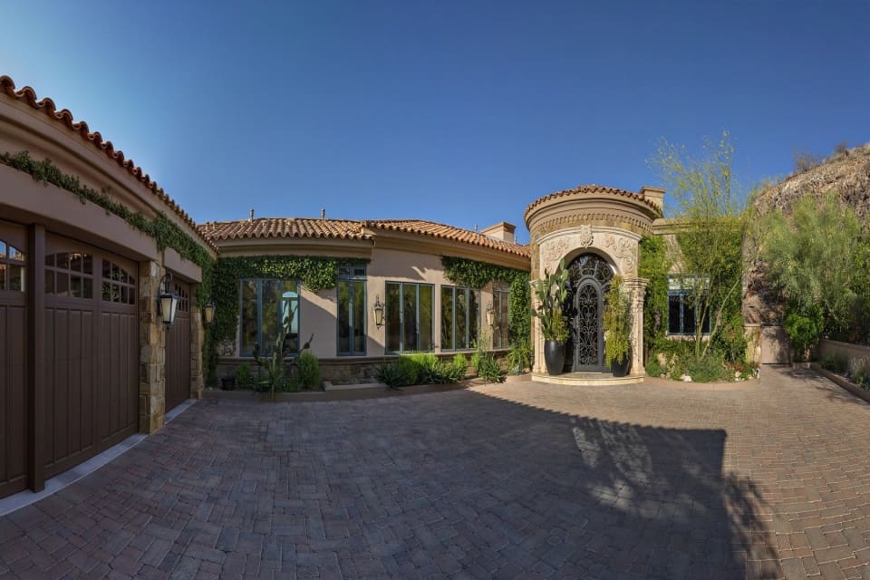 7004 N Invergordon Road Paradise Valley AZ 85253