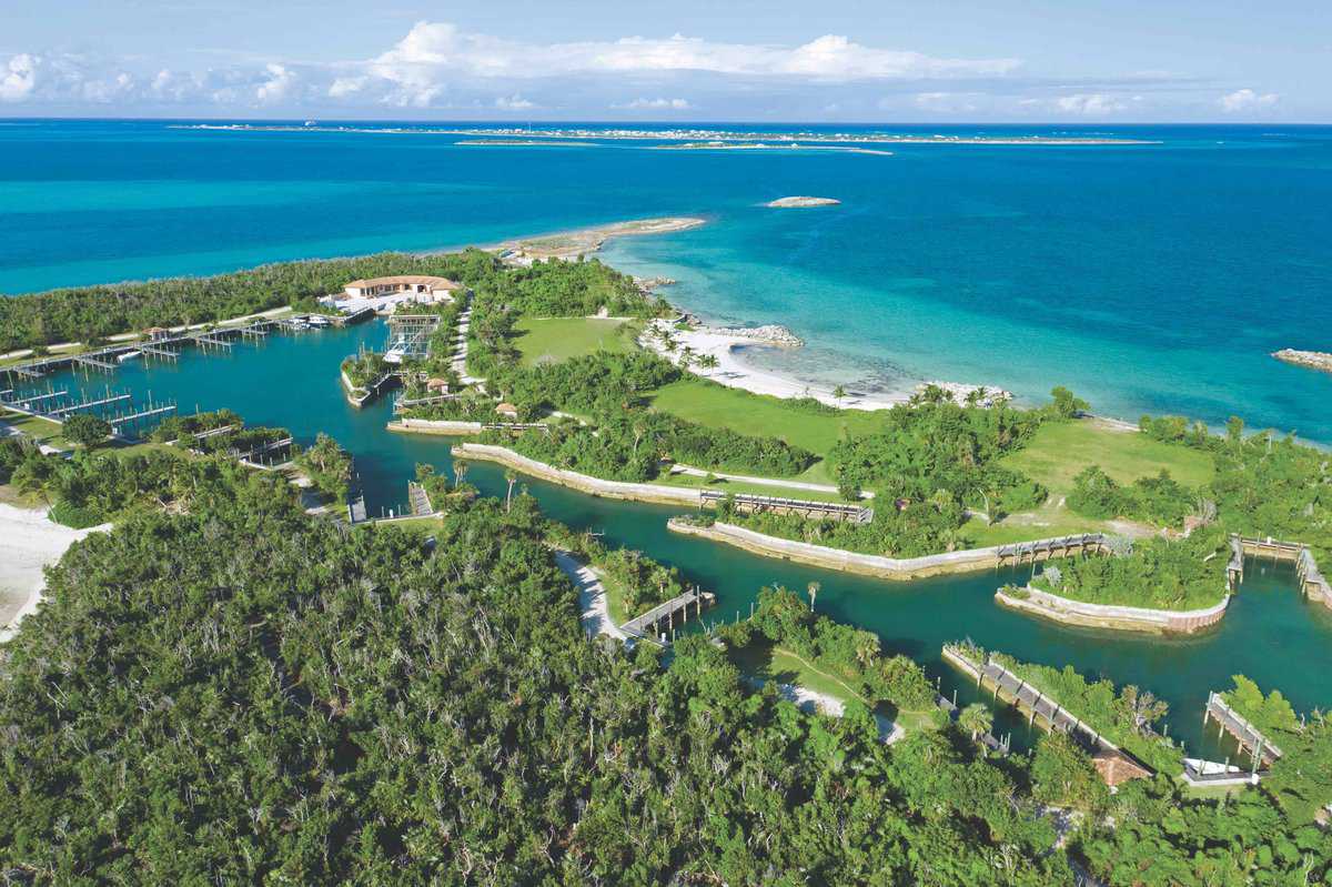 Montage Cay Abaco BS