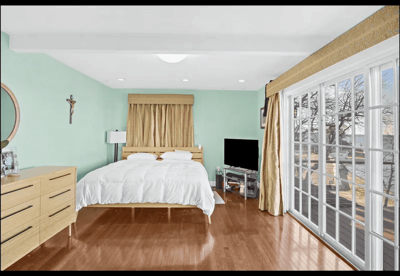 20 Bay View Avenue Quincy MA