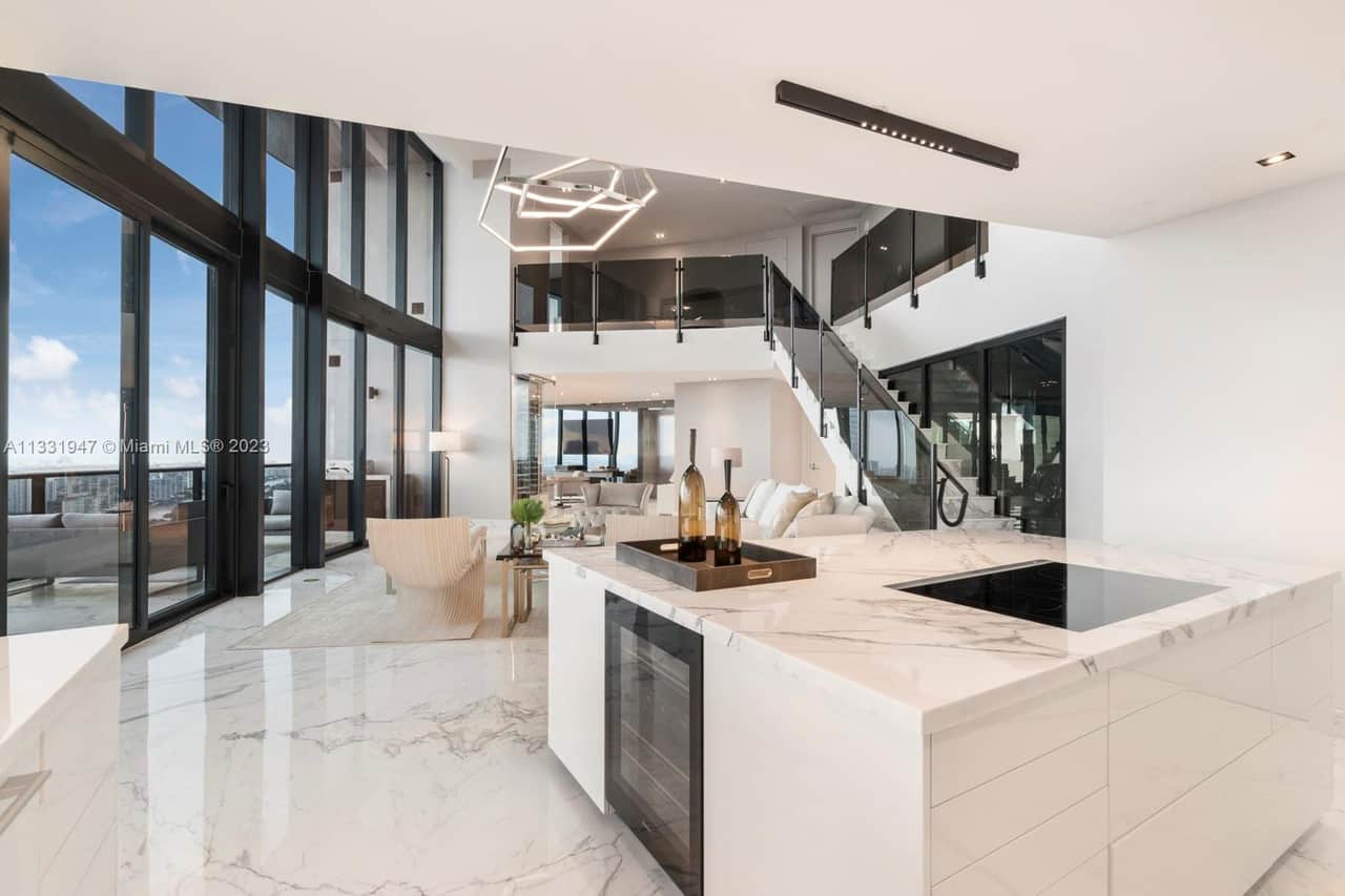 4204/18555 Collins Avenue Sunny Isles Beach FL 33160