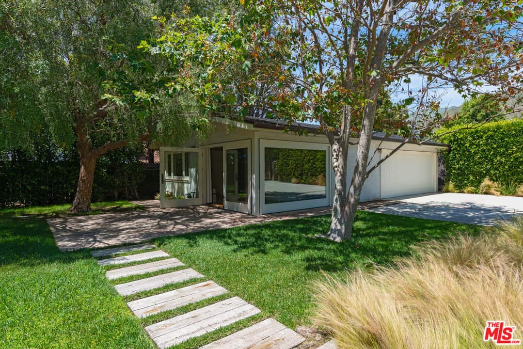 6453 Guernsey Avenue Malibu CA 90265