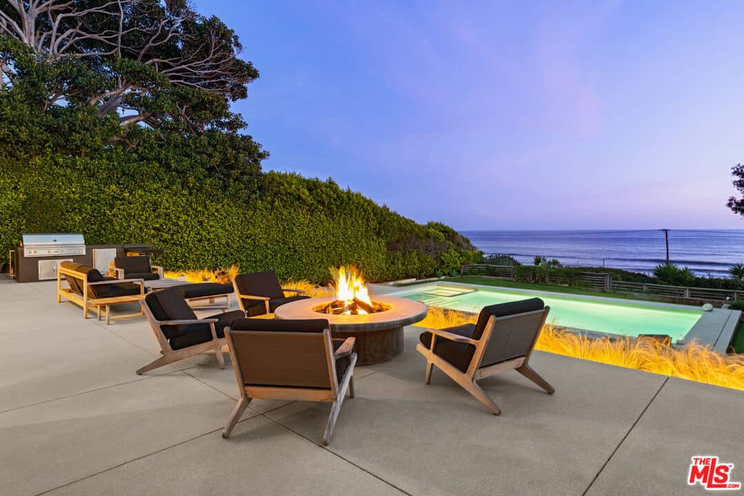 6453 Guernsey Avenue Malibu CA 90265