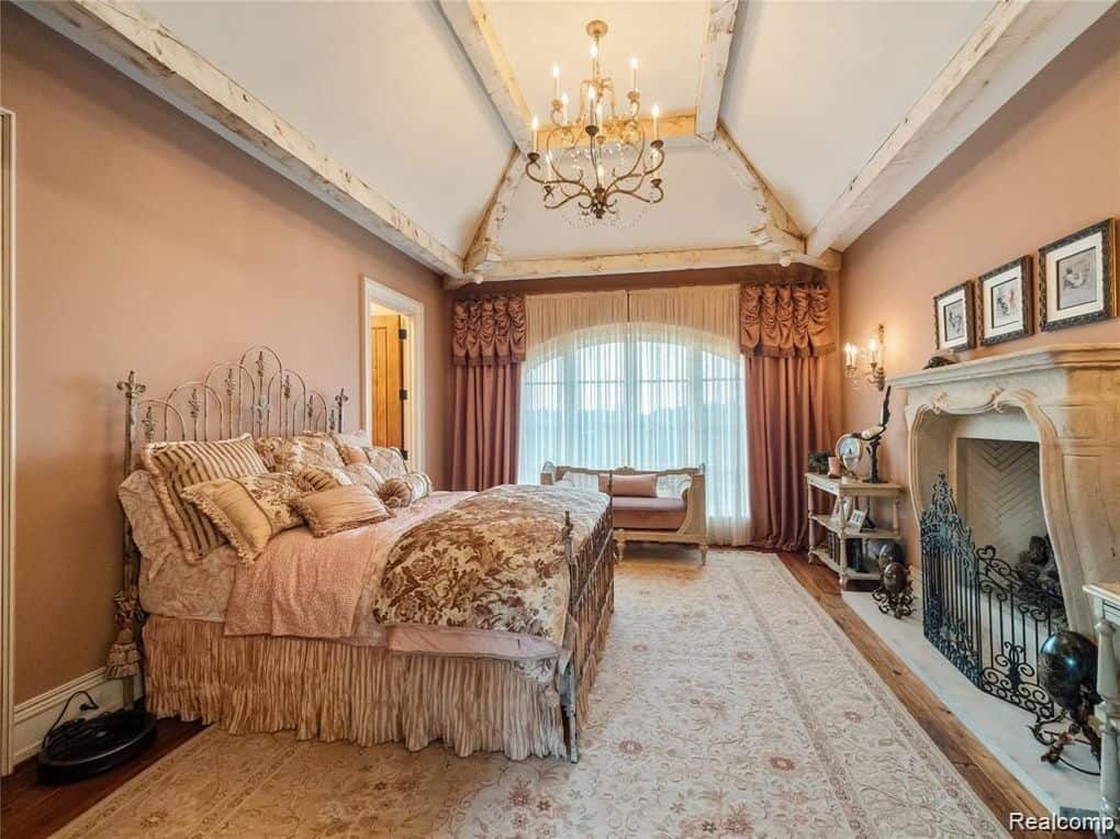 2756 Turtle Bluff Drive Bloomfield Hills MI 48302