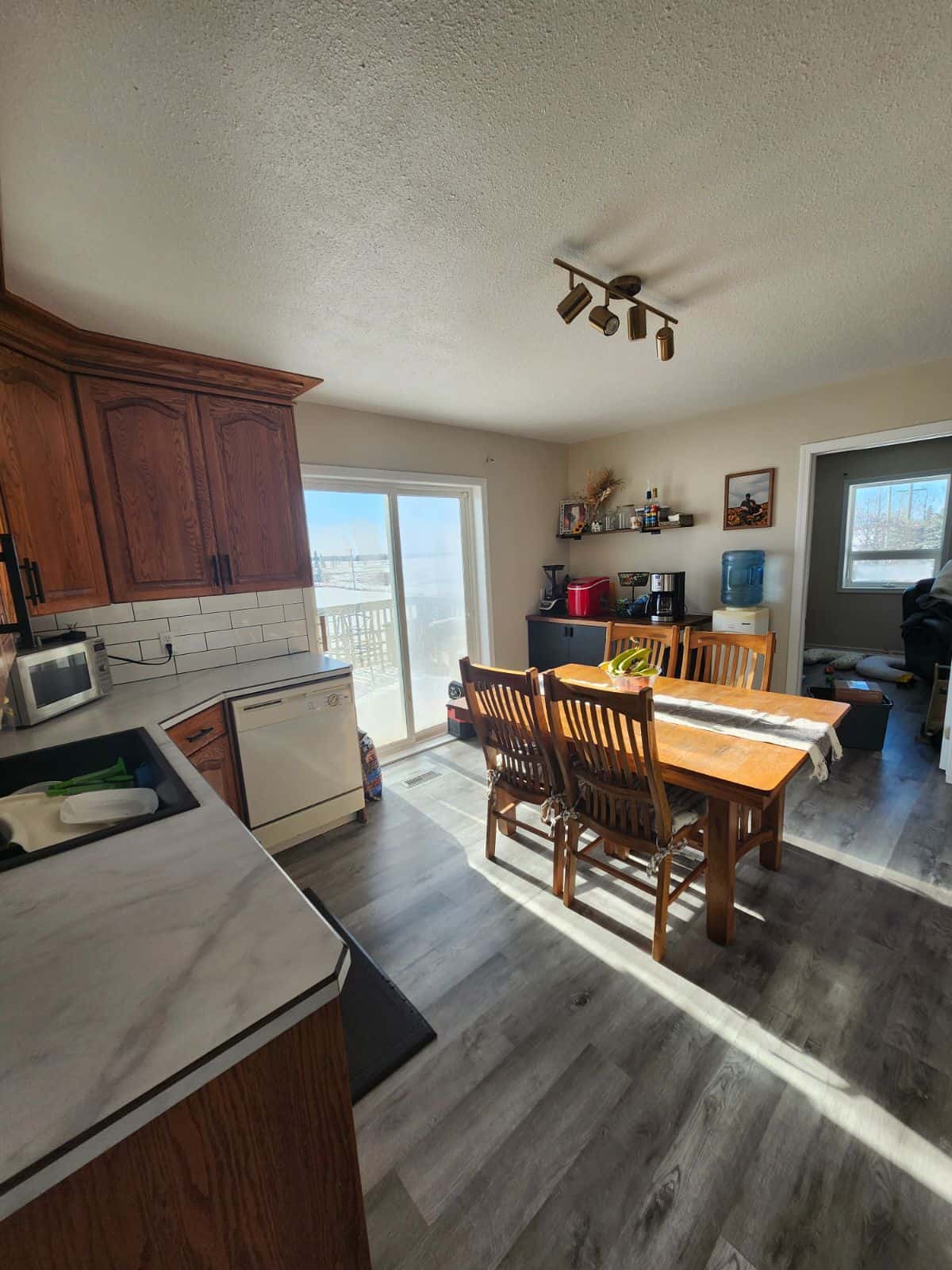 58233 Range Road 33 Barrhead AB T7N 1N4
