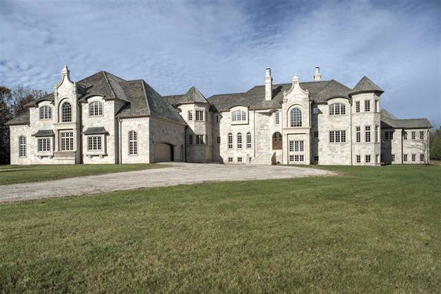 4735 Fonda Fields Court Hobart WI 54155