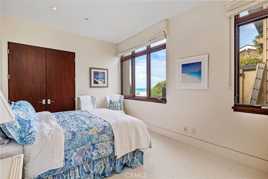 2826 The Strand Hermosa Beach CA 90254