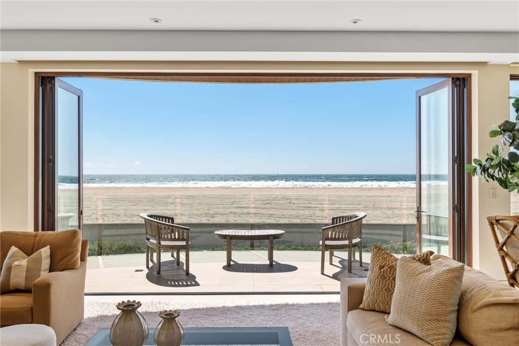 2826 The Strand Hermosa Beach CA 90254