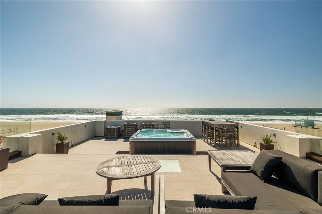 2826 The Strand Hermosa Beach CA 90254