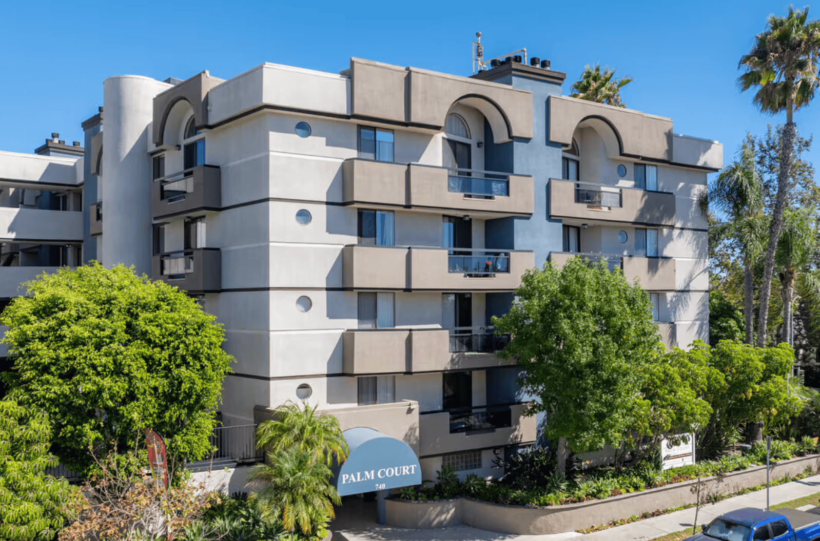 740 S Burnside Avenue Los Angeles CA 90036