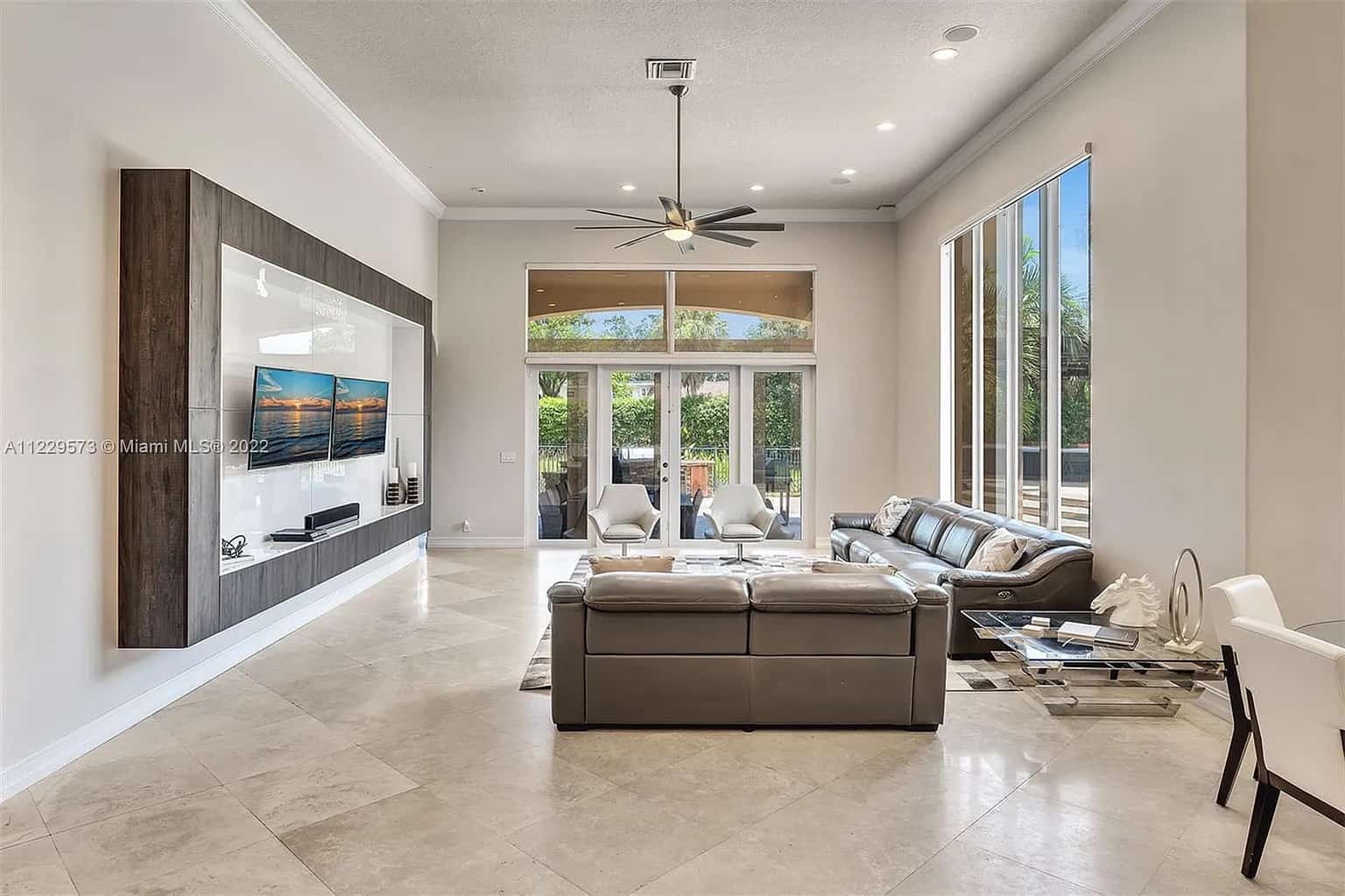 11029 Blackhawk Boulevard Davie FL 33328