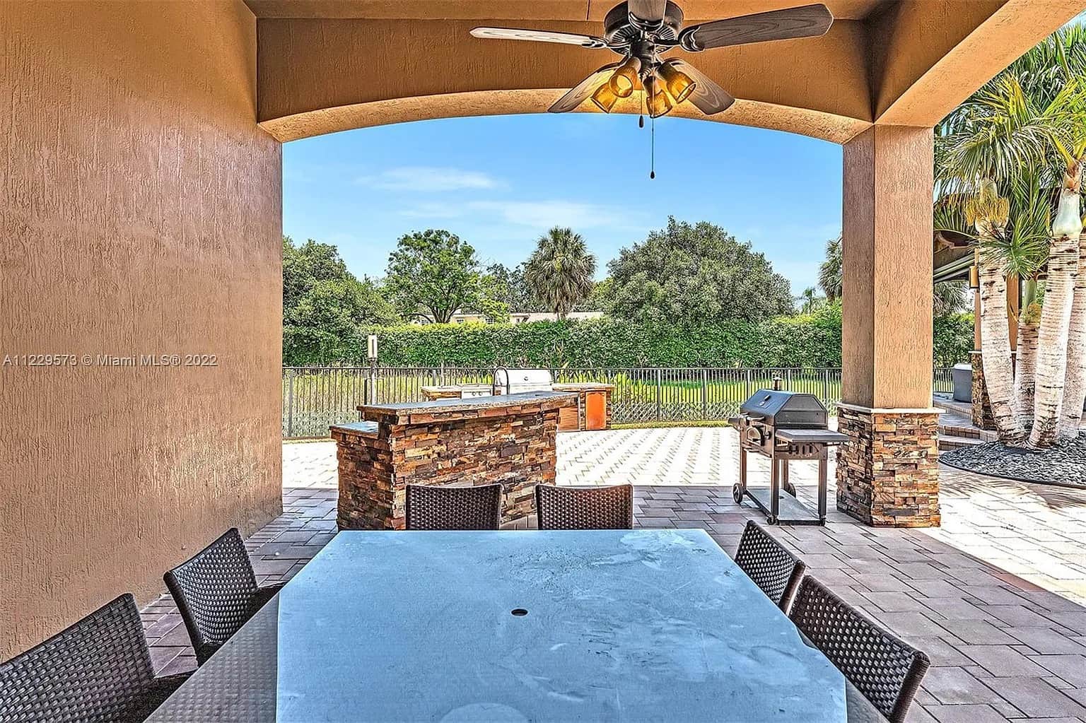 11029 Blackhawk Boulevard Davie FL 33328