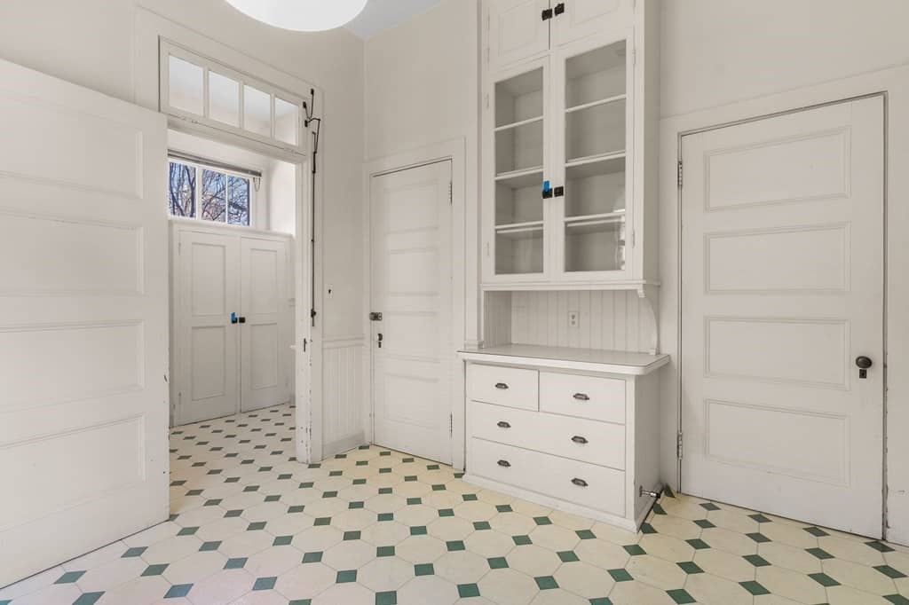 132 Carlton Street Brookline MA 02446