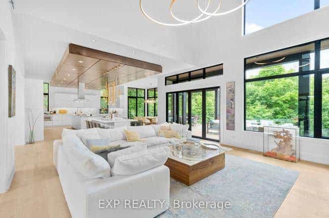 8 Cachet Parkway Markham ON L6C 1G8