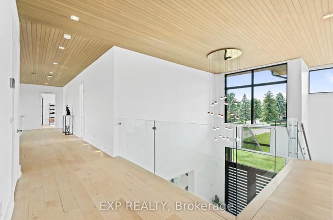 8 Cachet Parkway Markham ON L6C 1G8