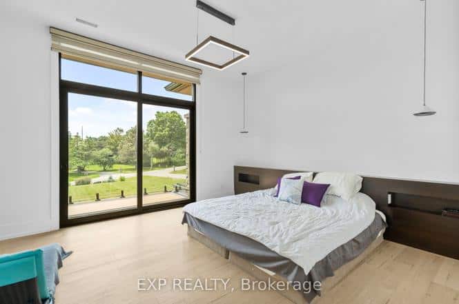 8 Cachet Parkway Markham ON L6C 1G8