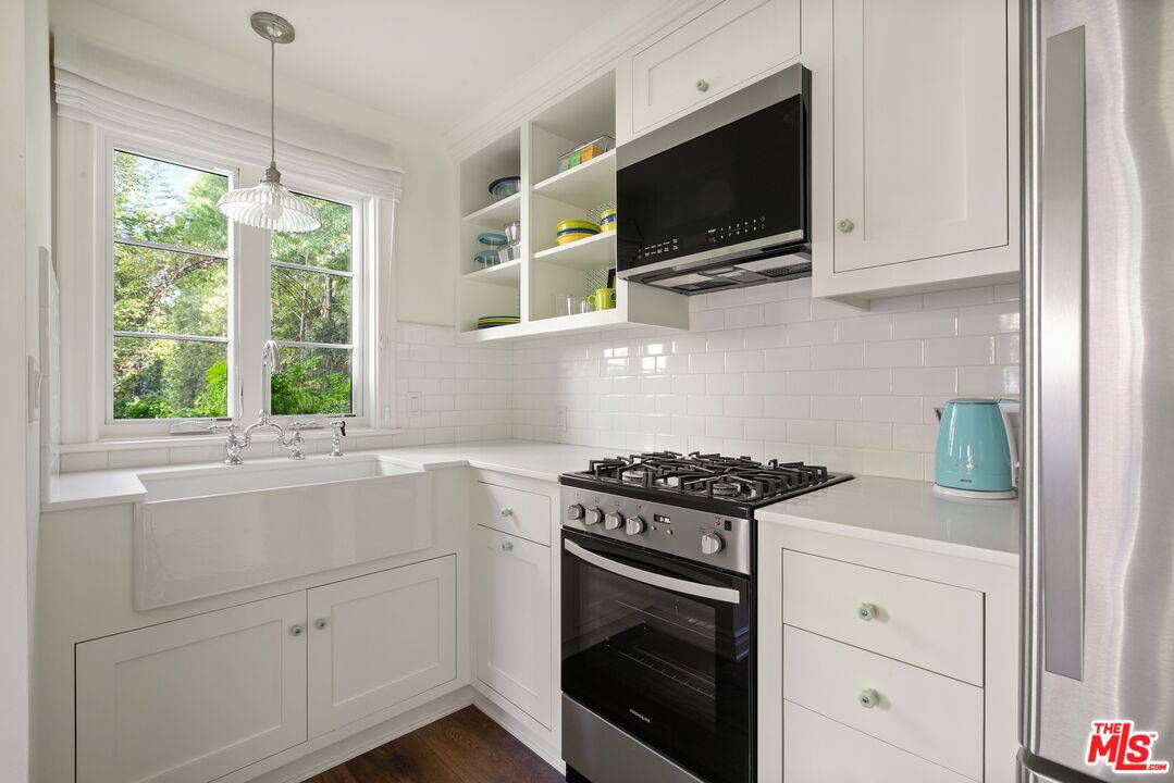 1711 Ensley Avenue Los Angeles CA 90024