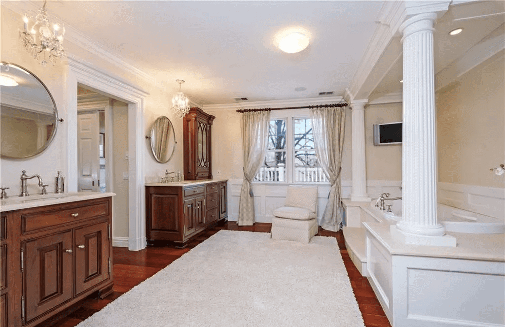 17 Heathcote Road Scarsdale NY 10583
