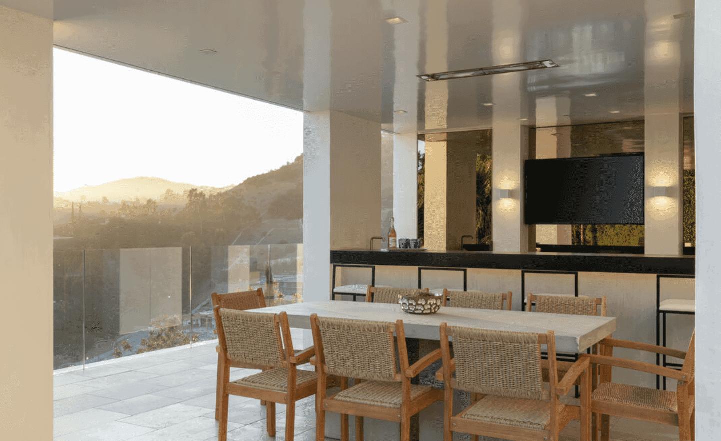 833 Stradella Road Los Angeles CA 90077
