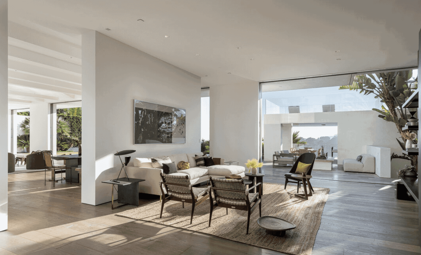 833 Stradella Road Los Angeles CA 90077