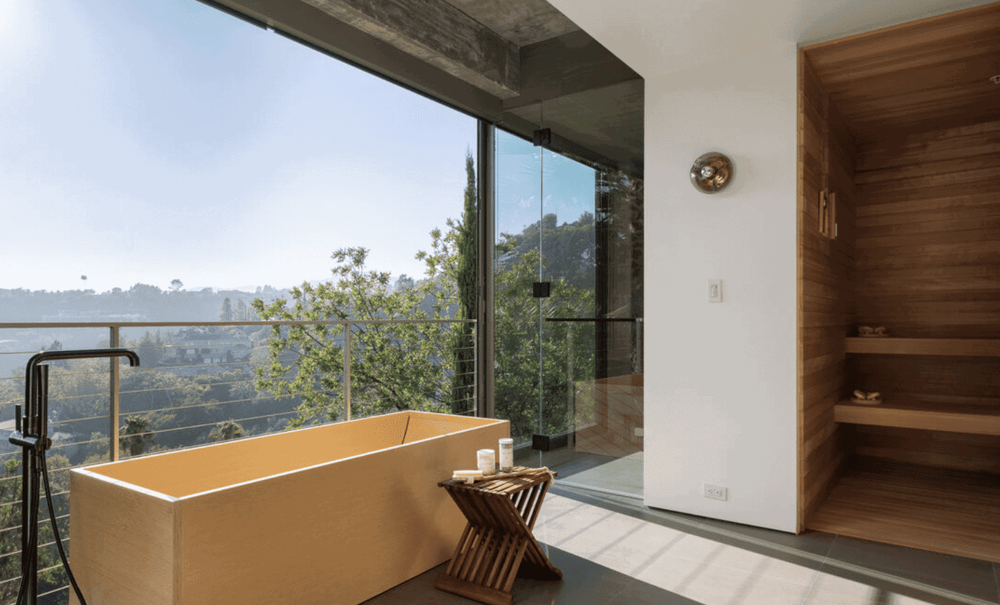 833 Stradella Road Los Angeles CA 90077