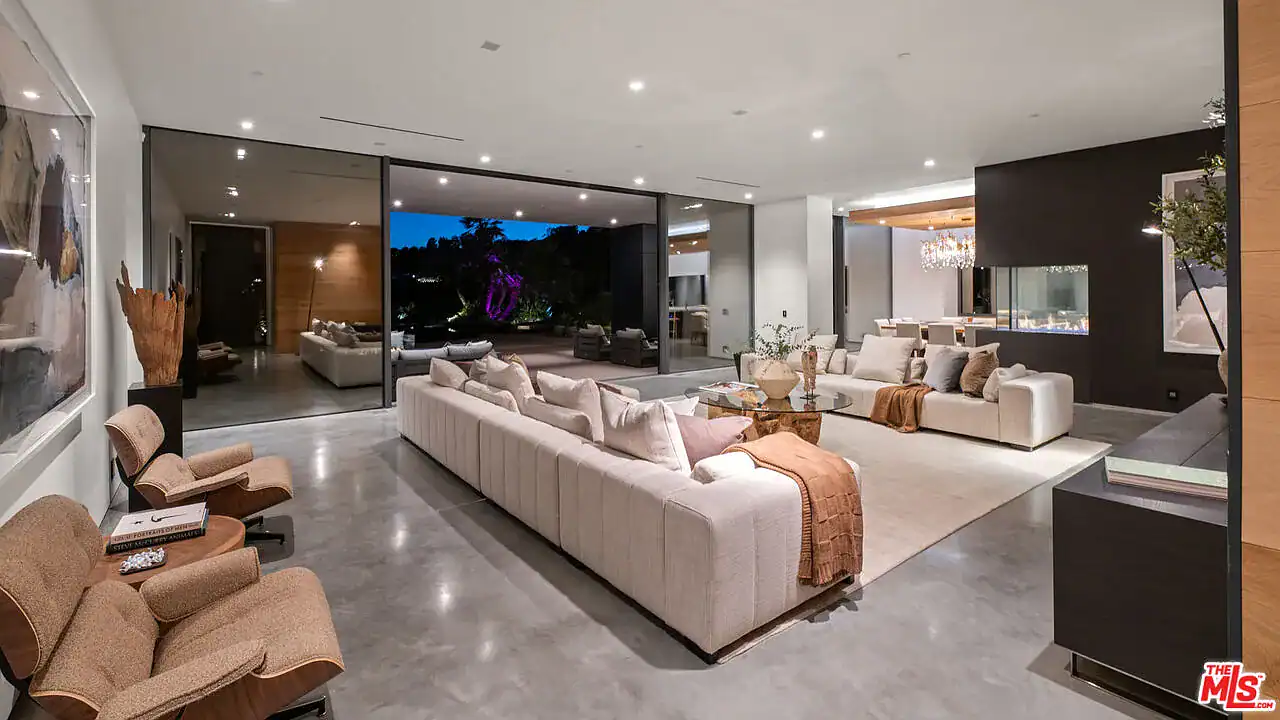 2341 Gloaming Way Beverly Hills CA 90210