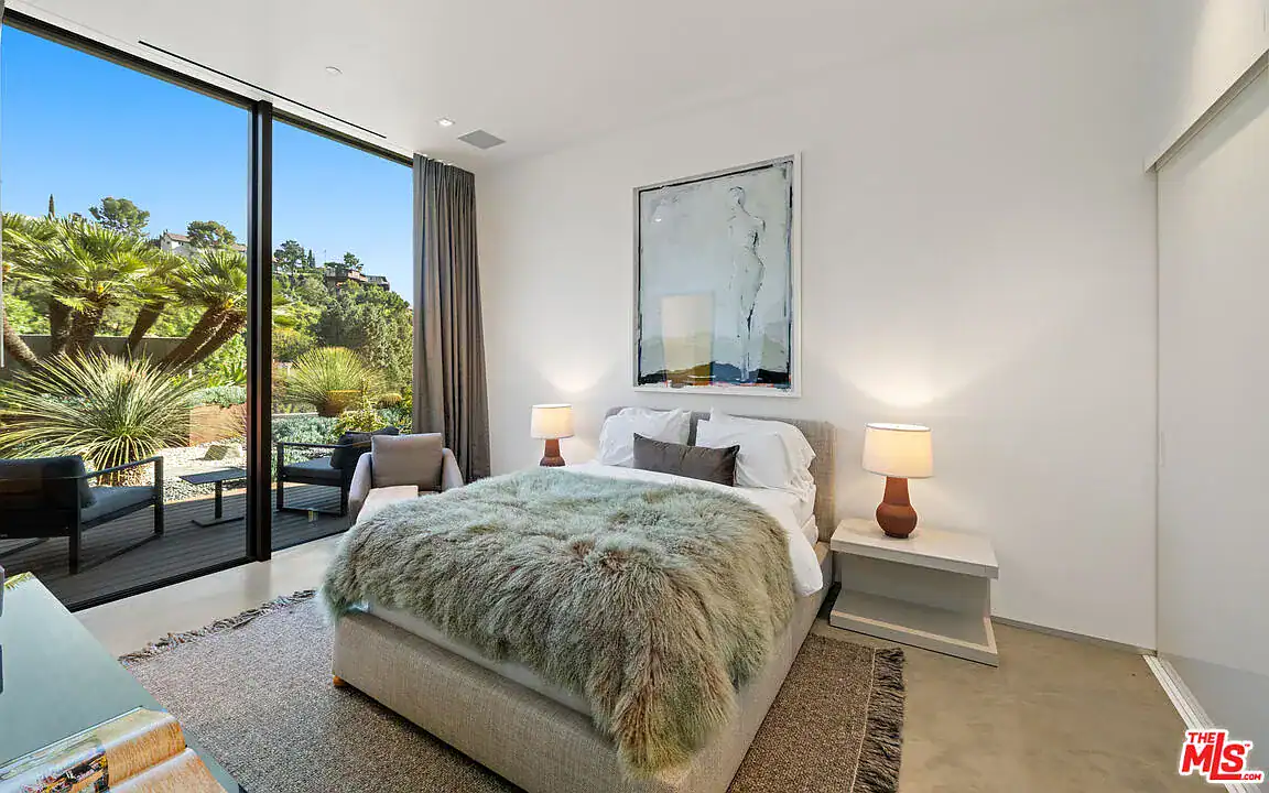 2341 Gloaming Way Beverly Hills CA 90210